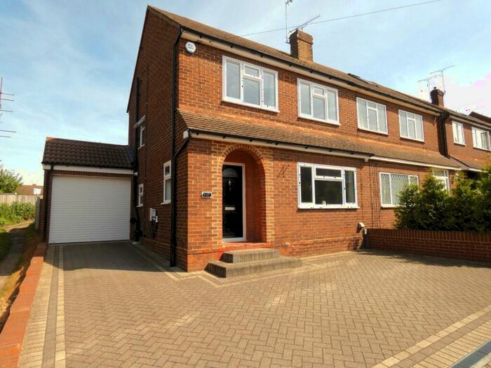 3 Bedroom House To Rent In Osney Way, Gravesend, DA12