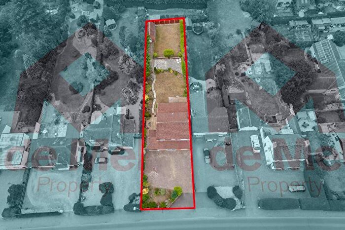 4 Bedroom Detached House For Sale In Cheltenham Road, Bishops Cleeve, Cheltenham, GL52