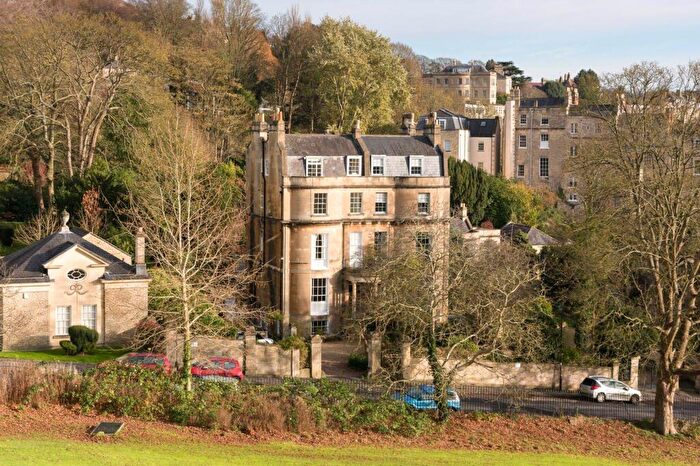 2 Bedroom Apartment To Rent In Cavendish Road, BA1