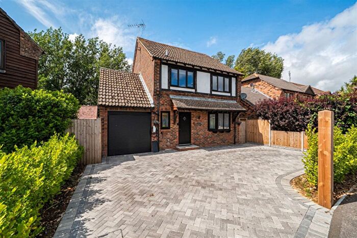4 Bedroom Detached House To Rent In Bramley Gardens, Bognor Regis, West Sussex, PO22