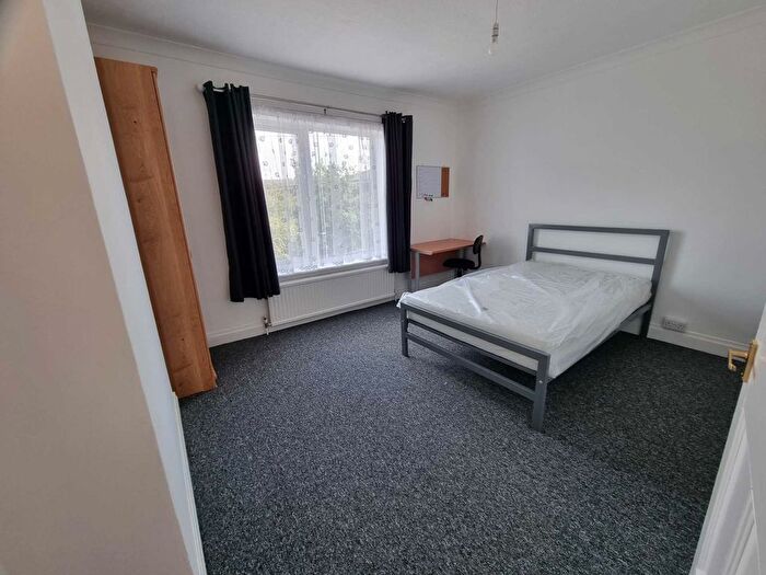 4 Bedroom Semi Detached House To Rent In Park Road, Guildford, GU2