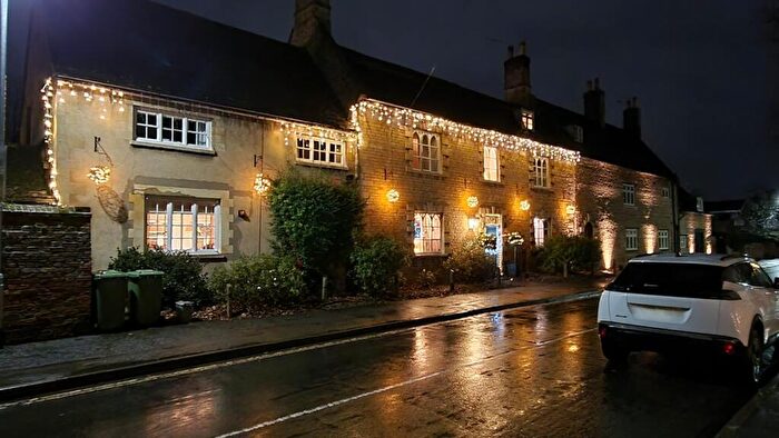 6 Bedroom Character Property For Sale In Hall Lane, Werrington Village, Peterborough, PE4