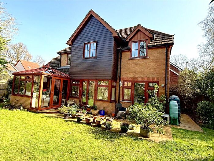 4 Bedroom Detached House For Sale In The Ostlers, Hordle, Lymington, Hampshire, SO41