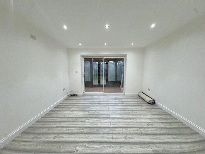 3 Bedroom Terraced House To Rent In Chatsworth Road, Hayes, UB4