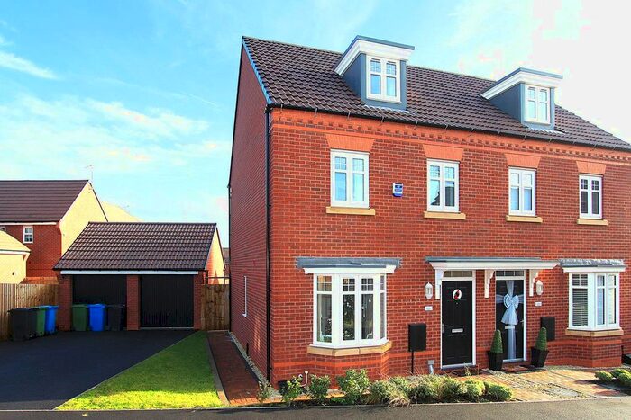 3 Bedroom Semi-Detached House To Rent In Hughes Road, Dudley, DY3