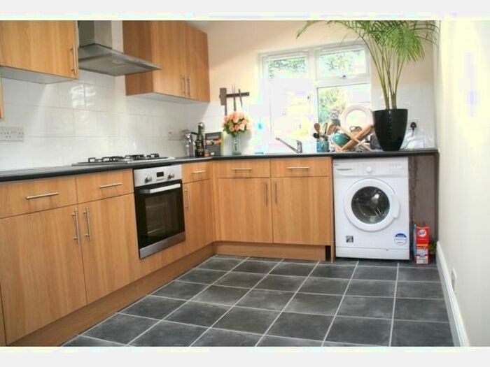 1 Bedroom Flat To Rent In Winston Road, London, N16