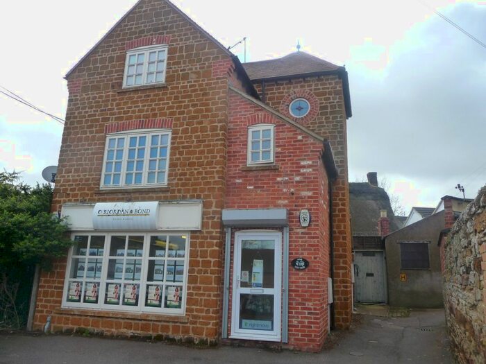 2 Bedroom Flat To Rent In Squirrel Lane, Duston, Northampton, NN5