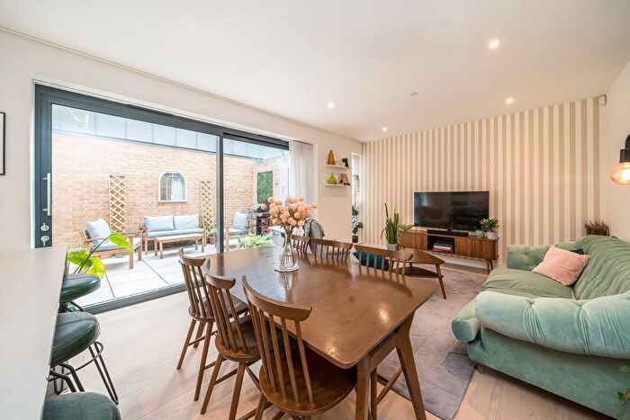 3 Bedroom Property For Sale In Westcote Road, Streatham, SW16