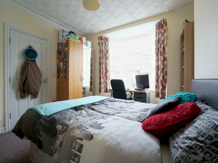 5 Bedroom House To Rent In Orme Road, Bangor, Gwynedd, LL57