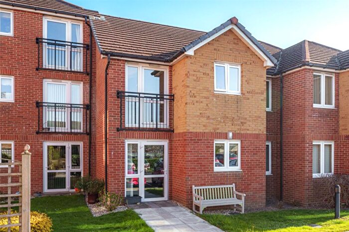 1 Bedroom Apartment For Sale In Yorktown Road, College Town, Sandhurst, Berkshire, GU47