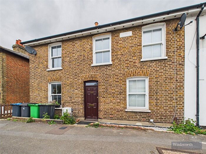 3 Bedroom Terraced House To Rent In Brighton Road, Surbiton, KT6