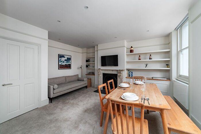 1 Bedroom Flat To Rent In Russell Street, Covent Garden, WC2B