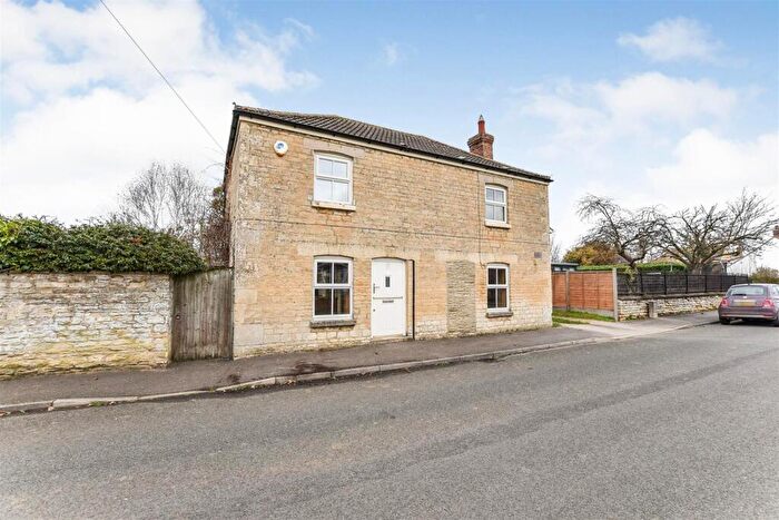 4 Bedroom House To Rent In Towngate West, Market Deeping, Cambs, PE6