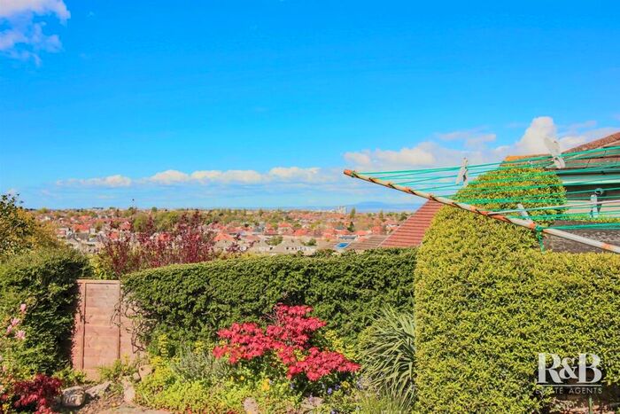 3 Bedroom Detached Bungalow For Sale In Hexham Road, Morecambe, LA4