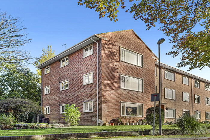 2 Bedroom Flat To Rent In Dorchester, DT1