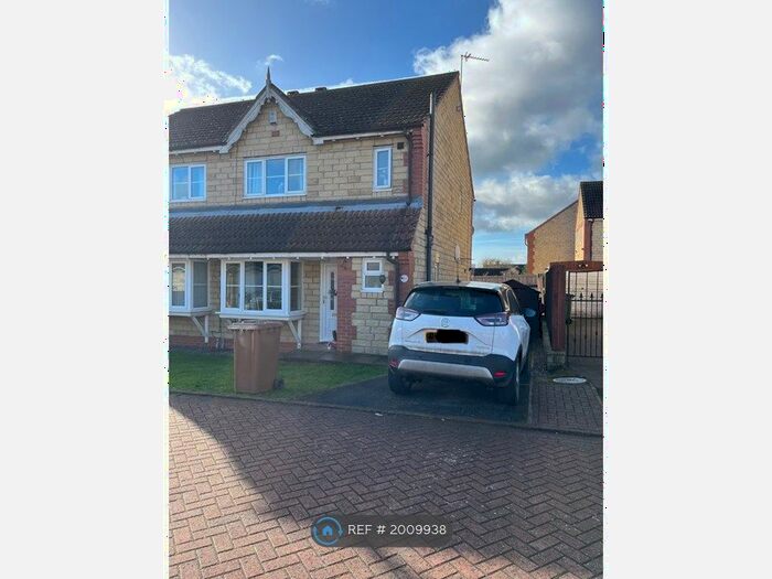 3 Bedroom Semi-Detached House To Rent In Old Rugby Park, Goole, DN14