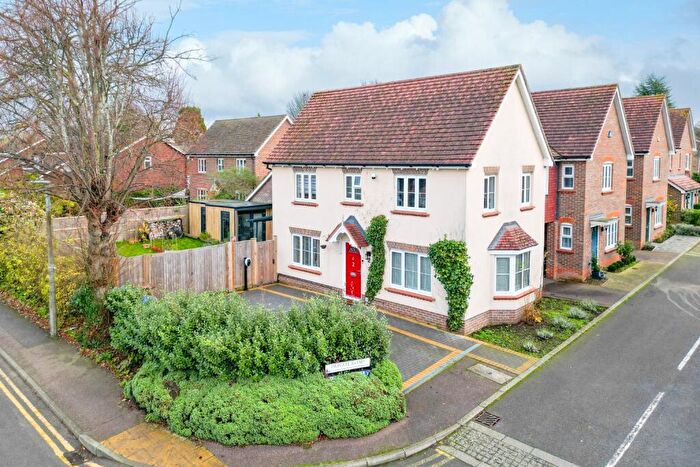 3 Bedroom Link Detached House For Sale In Leafy Location With In Easy Reach Of Royston Train Station, SG8