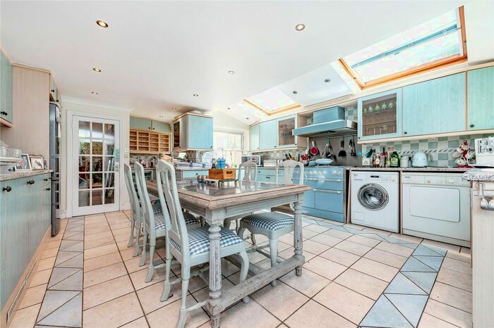 4 Bedroom Terraced House To Rent In Burnfoot Avenue, Munster Village, SW6