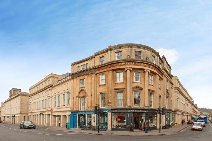 2 Bedroom Apartment For Sale In Dorchester Street, Bath, BA1