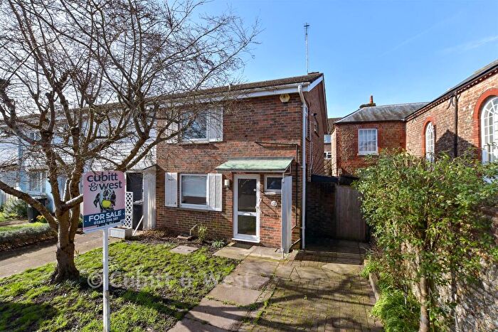 3 Bedroom End Of Terrace House For Sale In Chapel Street, Chichester, West Sussex, PO19