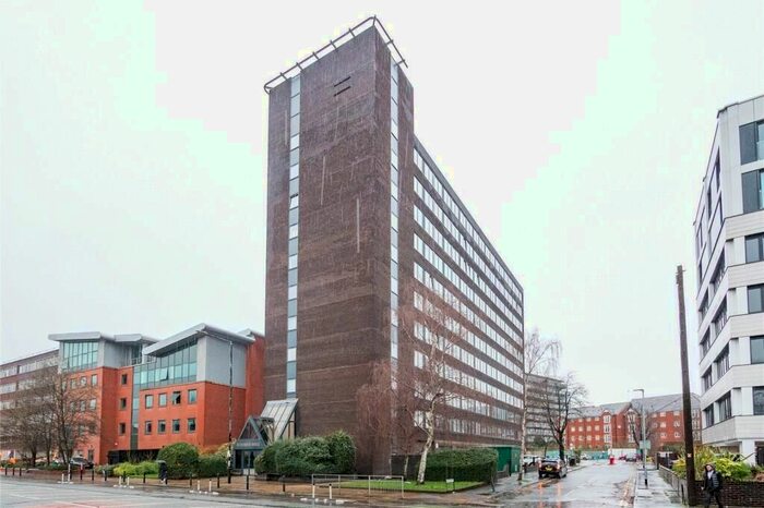 2 Bedroom Flat To Rent In Talbot Road, Manchester, M16