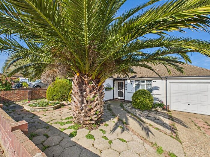 3 Bedroom Detached Bungalow For Sale In Capel Close, Kingsgate, Broadstairs, CT10