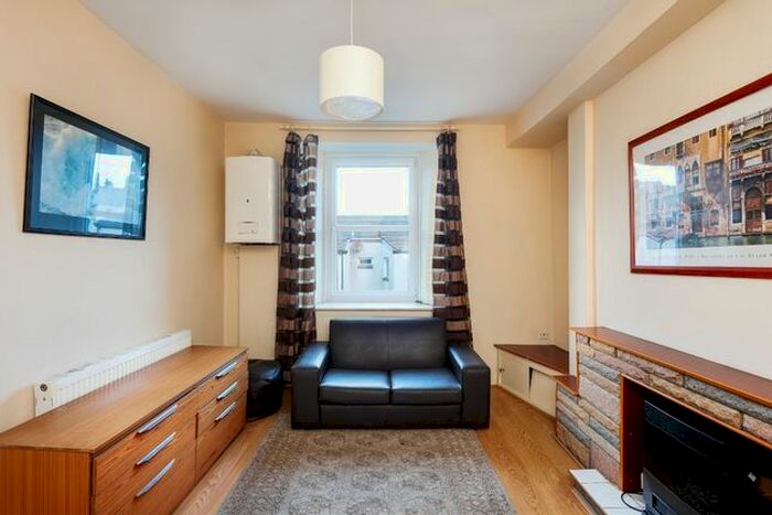 2 Bedroom Flat To Rent In Pitt Street, Leith, Edinburgh, EH6
