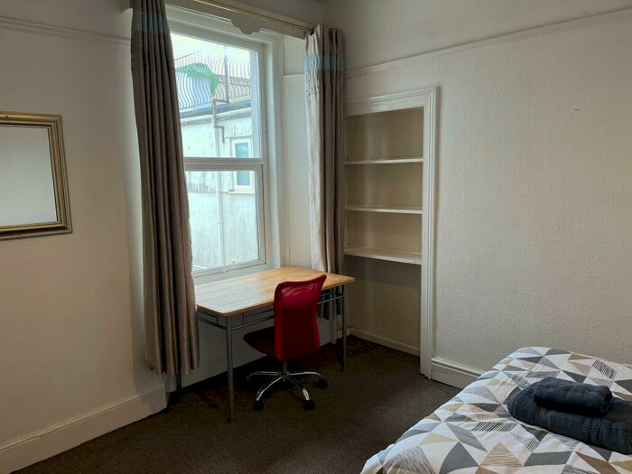 6 Bedroom House To Rent In Baring Street, Greenbank, Plymouth, PL4