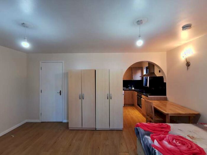 1 Bedroom Flat To Rent In Ash Walk, Wembley, HA0