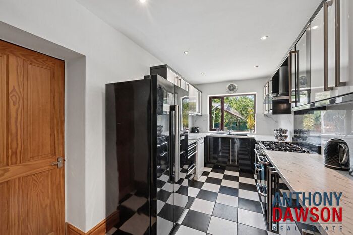 4 Bedroom Detached House For Sale In Lenches Road, Colne, BB8