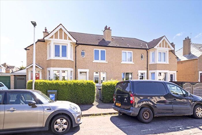 2 Bedroom Flat For Sale In Glendevon Avenue, Edinburgh, EH12