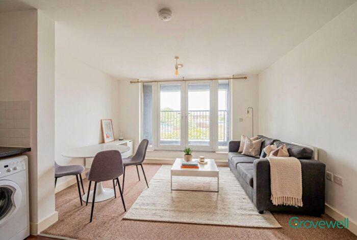 2 Bedroom Flat To Rent In Poplar House, Phoebe Street, Salford, M5