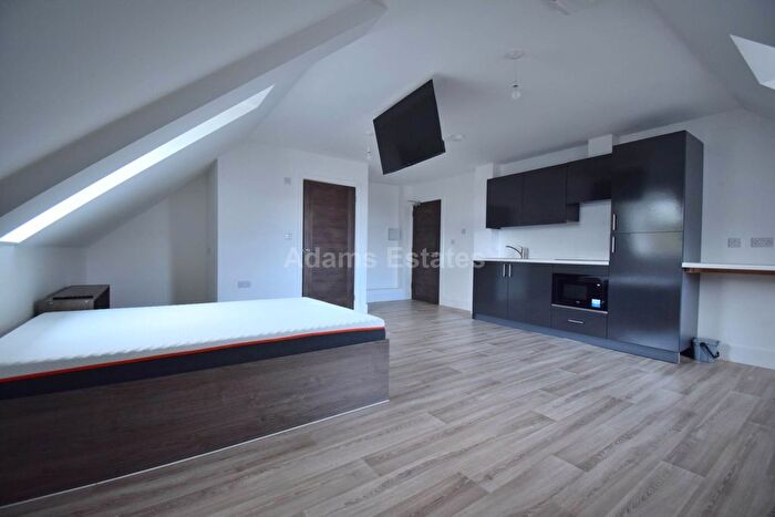1 Bedroom Flat To Rent In Block B, Charndon Close, Reading, RG2