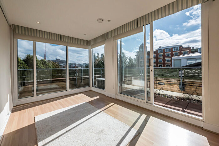 3 Bedroom Town House To Rent In St Edmunds Square, Harrods Village, SW13