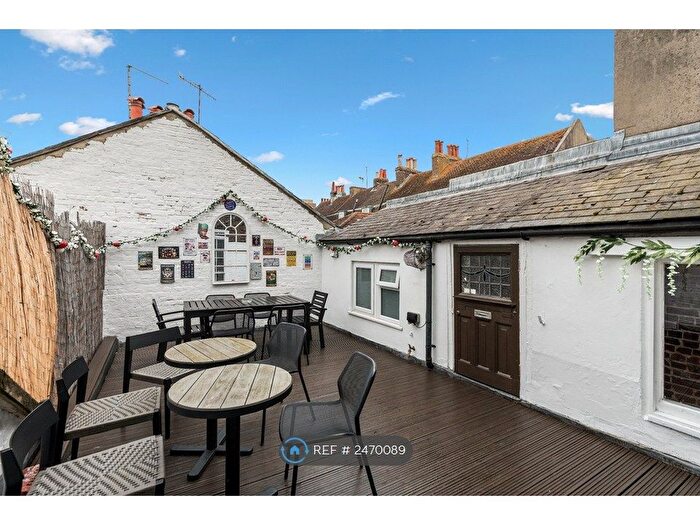 3 Bedroom Terraced House To Rent In Free Parking Amp; Bills Inc, Brighton, BN2