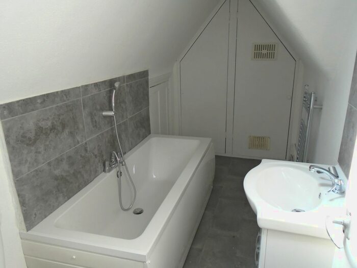 1 Bedroom Flat To Rent In Finchley Road, London, NW11
