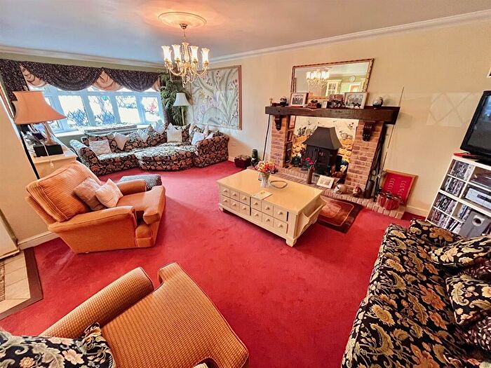 2 Bedroom Detached Bungalow For Sale In Spindrift Close, Winterton-On-Sea, Great Yarmouth, NR29