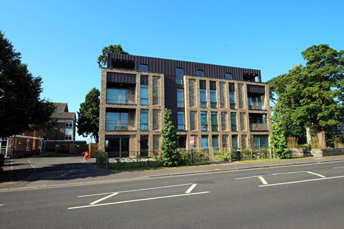 2 Bedroom Apartment To Rent In Church Road, Beacon Heights, RH16