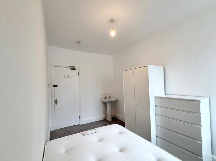 1 Bedroom House To Rent In Poole Road, Branksome, Poole, BH12