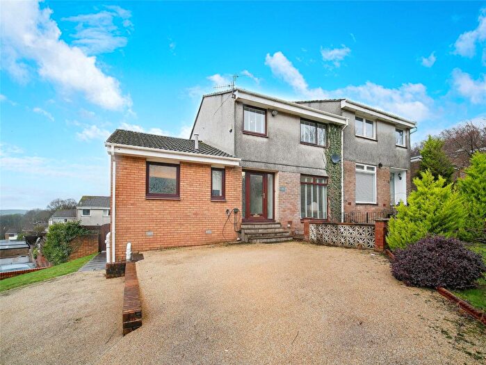 4 Bedroom Semi-Detached House For Sale In Barnhill Road, Dumbarton, West Dunbartonshire, G82