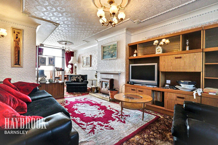 3 Bedroom Semi-Detached House For Sale In Blackheath Road, Athersley, S71
