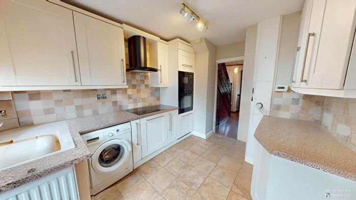 2 Bedroom End Of Terrace House For Sale In Cornwell Crescent, Stanford-Le-Hope, Essex, SS17