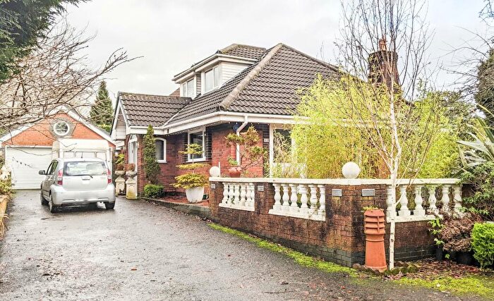 4 Bedroom Detached House To Rent In Mills Farm Close, Oldham, OL8