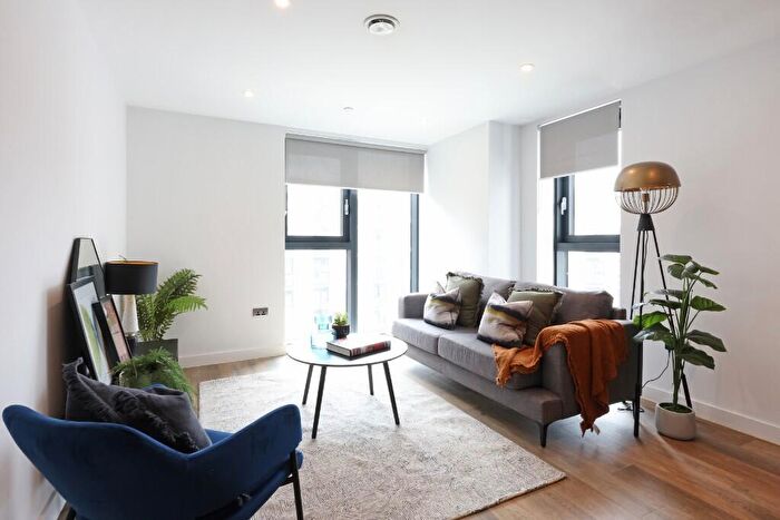 1 Bedroom Flat To Rent In Castle Park View, Castle Street, Bristol, BS2