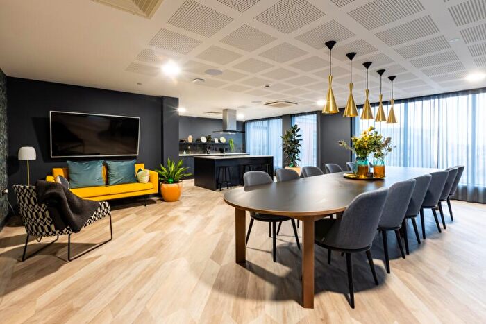 1 Bedroom Flat To Rent In Thames Quarter, Reading, RG1