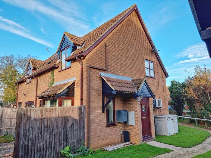 1 Bedroom Cluster House For Sale In Burgess Close, Haynes, Bedfordshire, MK45