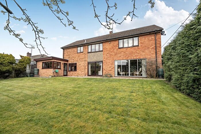 5 Bedroom Detached House For Sale In Malvern Way, Twyford, Reading, Berkshire, RG10