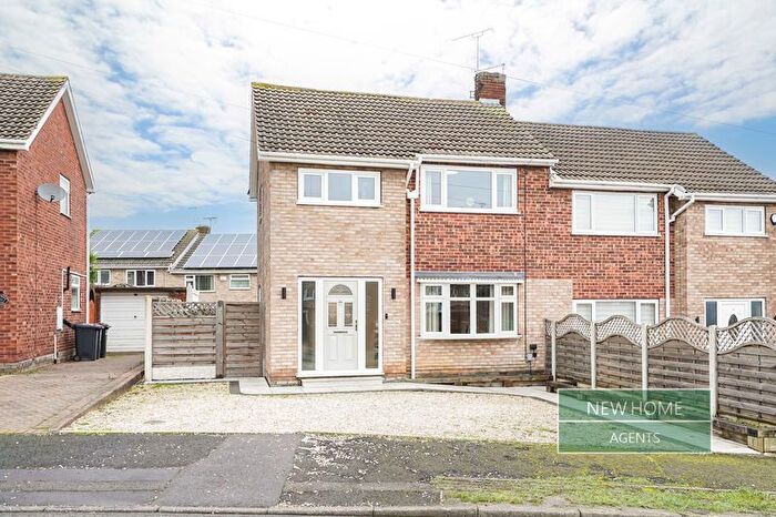 3 Bedroom Semi Detached House For Sale In Birkdale Rise Swinton, Mexborough, S64