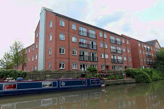 2 Bedroom Apartment To Rent In Chandley Wharf, Warwick, CV34