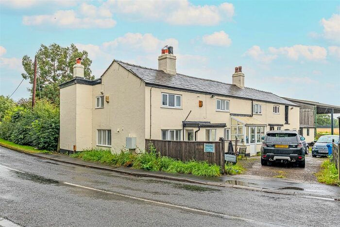 5 Bedroom Detached House To Rent In Glaziers Lane, Culcheth, Warrington, WA3